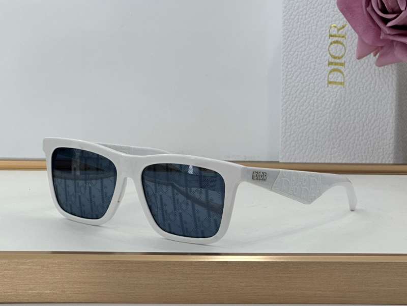 Picture of Dior Sunglasses _SKUfw53592606fw